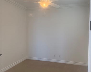 3163 Lido Isle Court - Photo Thumbnail 28