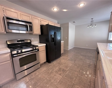2268 Ramsgate Drive - Photo Thumbnail 13