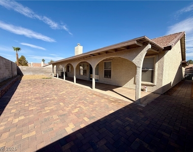 381 Verbena Avenue - Photo Thumbnail 18