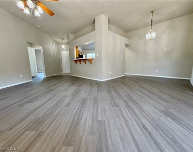 381 Verbena Avenue - Photo Thumbnail 4