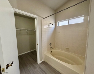 381 Verbena Avenue - Photo Thumbnail 13