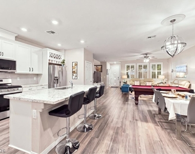 11513 Cedar Shore Avenue - Photo Thumbnail 2