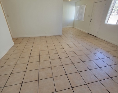 908 N Jones Boulevard - Photo Thumbnail 8