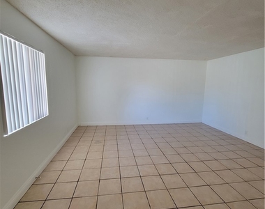 908 N Jones Boulevard - Photo Thumbnail 7