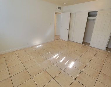 908 N Jones Boulevard - Photo Thumbnail 16