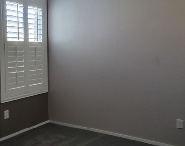 1147 Light Sky Avenue - Photo Thumbnail 13