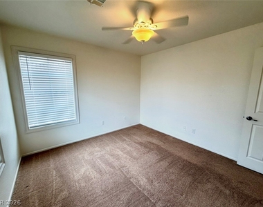 9316 Grassy Butte Court - Photo Thumbnail 7