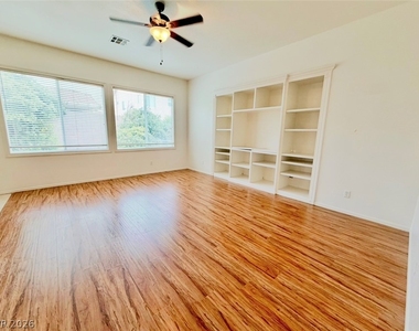 9316 Grassy Butte Court - Photo Thumbnail 4