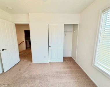 9316 Grassy Butte Court - Photo Thumbnail 8