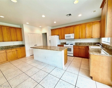 9316 Grassy Butte Court - Photo Thumbnail 2