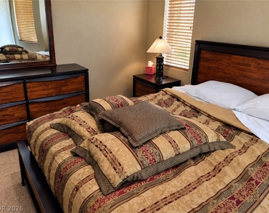 5721 E Ailanto Avenue - Photo Thumbnail 7