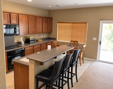 5721 E Ailanto Avenue - Photo Thumbnail 3