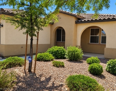 5721 E Ailanto Avenue - Photo Thumbnail 1