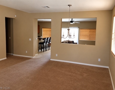 5721 E Ailanto Avenue - Photo Thumbnail 4