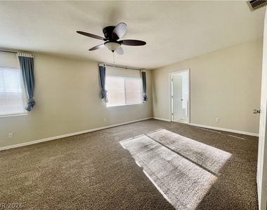 4748 Hamburg Street - Photo Thumbnail 12