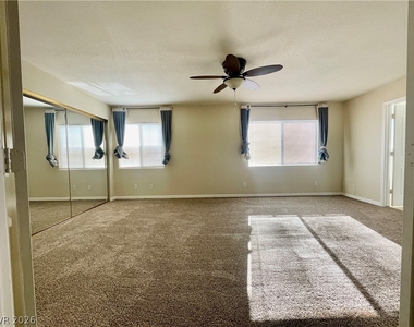 4748 Hamburg Street - Photo Thumbnail 13