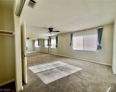 4748 Hamburg Street - Photo Thumbnail 8