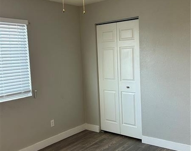 3502 Rio Robles Drive - Photo Thumbnail 7