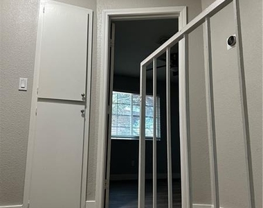 3502 Rio Robles Drive - Photo Thumbnail 8