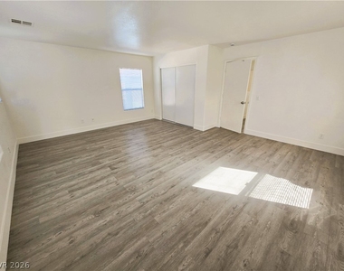 9473 W Diablo Drive - Photo Thumbnail 28