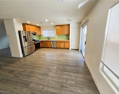 9473 W Diablo Drive - Photo Thumbnail 8
