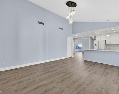 3864 Alice Lane - Photo Thumbnail 6