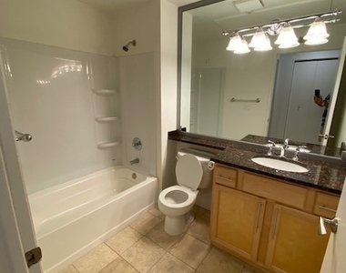 210 E Flamingo Road - Photo Thumbnail 8