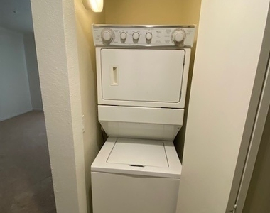 210 E Flamingo Road - Photo Thumbnail 9