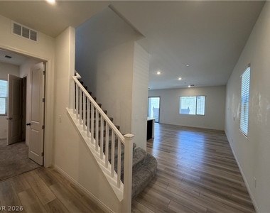 11836 Black Canary Avenue - Photo Thumbnail 4