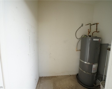 6160 Rumrill Street - Photo Thumbnail 21