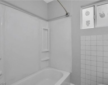 239 W Cleveland Avenue - Photo Thumbnail 8