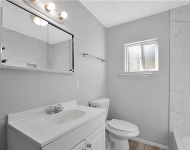 239 W Cleveland Avenue - Photo Thumbnail 6