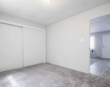 239 W Cleveland Avenue - Photo Thumbnail 2
