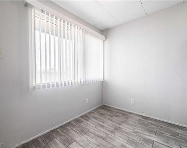 239 W Cleveland Avenue - Photo Thumbnail 1