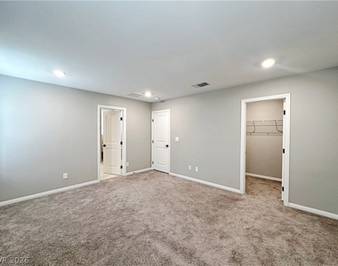7003 Wildhorse Creek Street - Photo Thumbnail 33