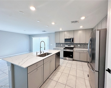 7003 Wildhorse Creek Street - Photo Thumbnail 14