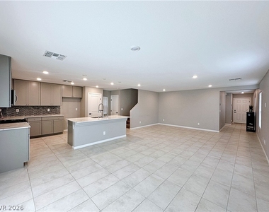 7003 Wildhorse Creek Street - Photo Thumbnail 8