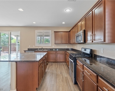 1121 Copper Grass Street - Photo Thumbnail 5