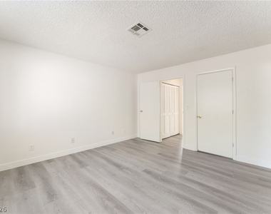 3645 Veneer Lane - Photo Thumbnail 25