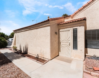 3645 Veneer Lane - Photo Thumbnail 3