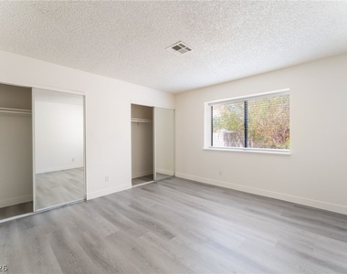 3645 Veneer Lane - Photo Thumbnail 27