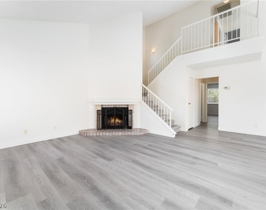 3645 Veneer Lane - Photo Thumbnail 4