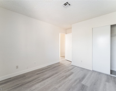 3645 Veneer Lane - Photo Thumbnail 32