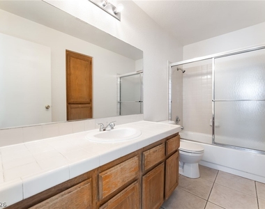 3645 Veneer Lane - Photo Thumbnail 31