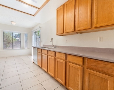 3645 Veneer Lane - Photo Thumbnail 17