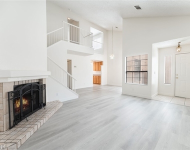 3645 Veneer Lane - Photo Thumbnail 6