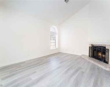 3645 Veneer Lane - Photo Thumbnail 8