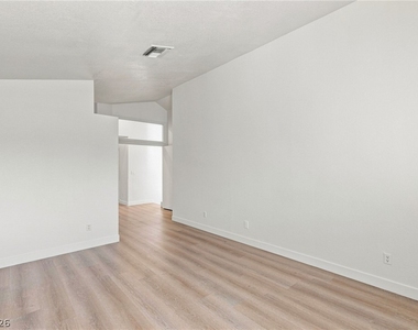 9337 Mist Flower Circle - Photo Thumbnail 19