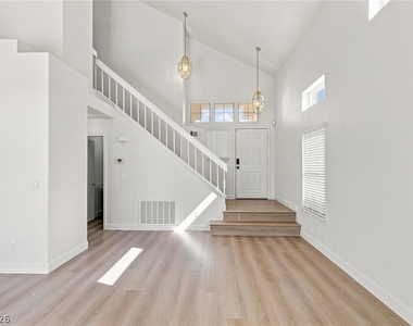 9337 Mist Flower Circle - Photo Thumbnail 6