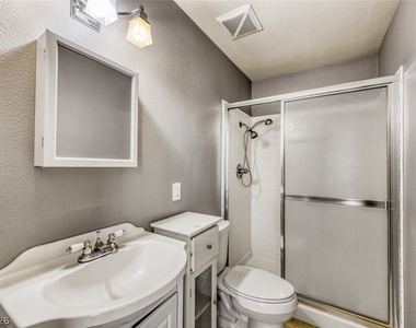 3173 Pinehurst Drive - Photo Thumbnail 26